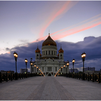 Храм.